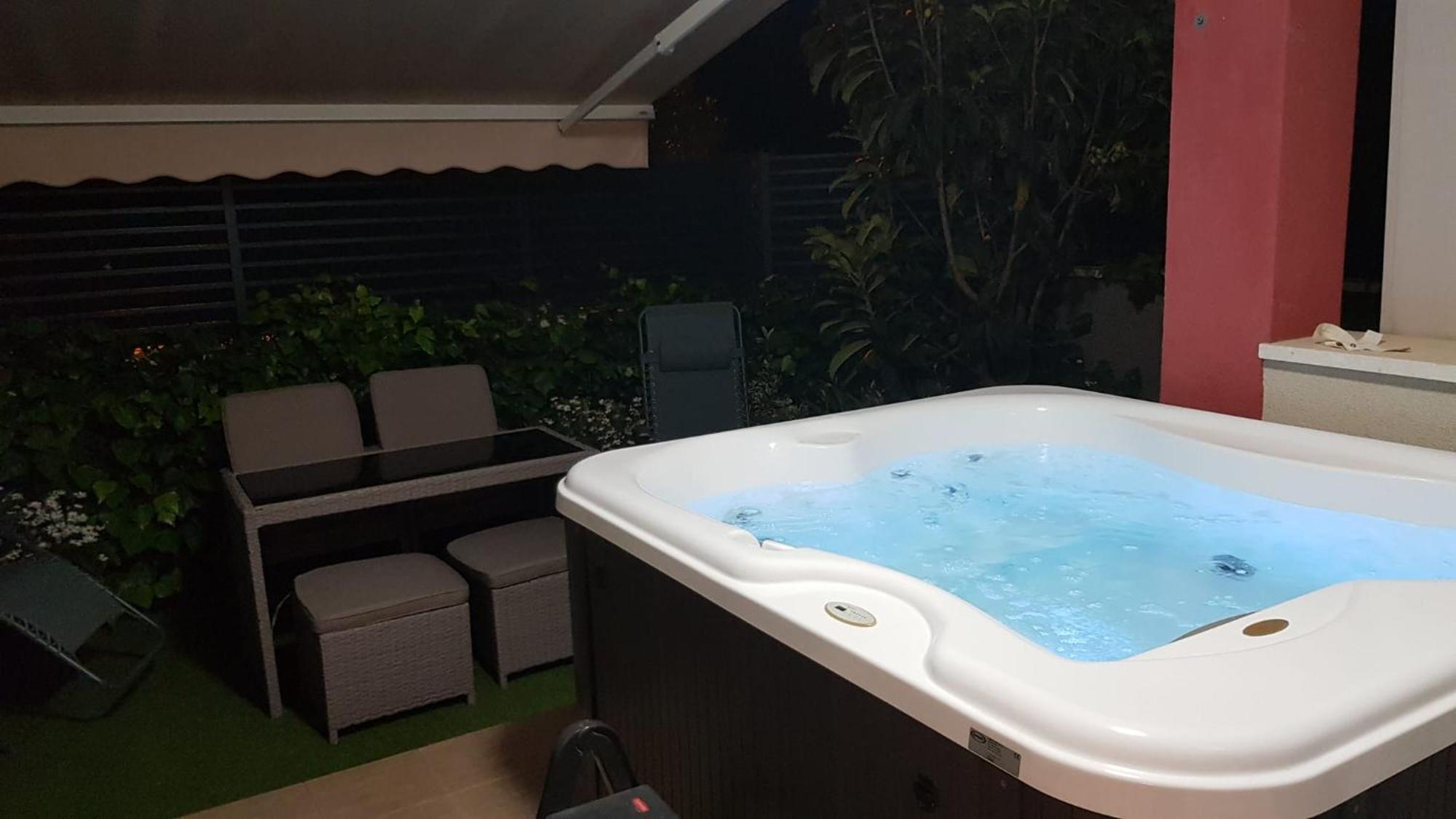 Salvia Apartment With Private Jacuzzi Split Dış mekan fotoğraf